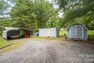 2002 Bill Lynch Rd, Lincolnton, NC 28092 - Photo 4