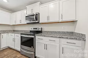 2209 Lilium Dr, Charlotte, NC 28216 - Photo 10