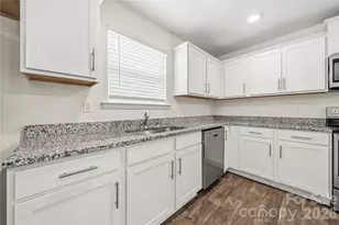2209 Lilium Dr, Charlotte, NC 28216 - Photo 12