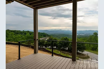 225 Coachman Drive, Hendersonville, NC 28791 - Photo 10
