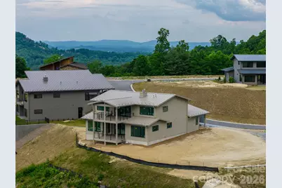 225 Coachman Drive, Hendersonville, NC 28791 - Photo 6
