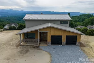 225 Coachman Dr, Hendersonville, NC 28791 - Photo 8