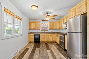 42 East Blvd, Burnsville, NC 28714 - Photo 6