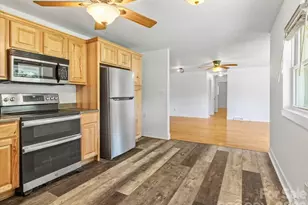 42 East Blvd, Burnsville, NC 28714 - Photo 8