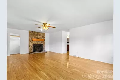 42 East Boulevard, Burnsville, NC 28714 - Photo 2