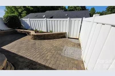 115 Edinburgh Court, Mount Holly, NC 28120 - Photo 20