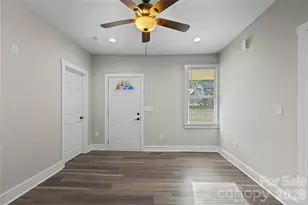 106 Dean St, Gastonia, NC 28052 - Photo 2