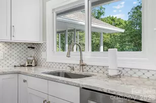 152 SkyView Cir, Asheville, NC 28804 - Photo 24