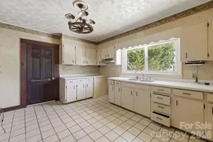 174 Hazelwood Ave, Waynesville, NC 28786 - Photo 14