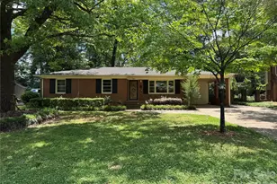 3326 Bonneville Dr, Charlotte, NC 28205 - Photo 1