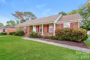 7114 Fox Hunt Rd, Charlotte, NC 28212 - Photo 2