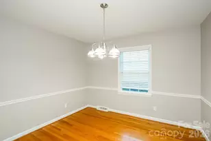 7114 Fox Hunt Rd, Charlotte, NC 28212 - Photo 6