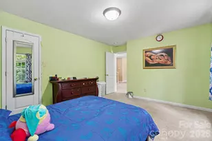 13933 Pinyon Pine Ln, Charlotte, NC 28215 - Photo 20