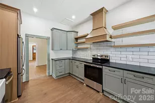 201 Maple St, Shelby, NC 28150 - Photo 2