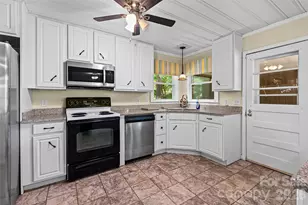 1024 Woodland Dr, Rock Hill, SC 29732 - Photo 10