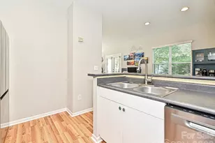 2256 Vision Dr, Charlotte, NC 28203 - Photo 8