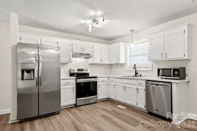 1502 E Main Street, Cherryville, NC 28021 - Photo 6