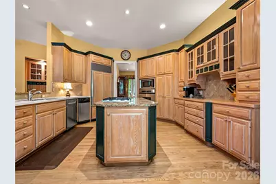 110 Little Cherokee Ridge, Hendersonville, NC 28739 - Photo 18