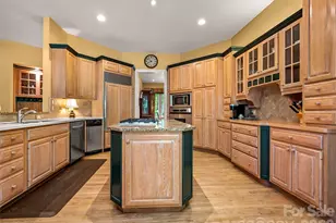 110 Little Cherokee Ridge, Hendersonville, NC 28739 - Photo 18