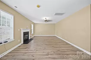 9233 Simonton Dr, Charlotte, NC 28269 - Photo 10