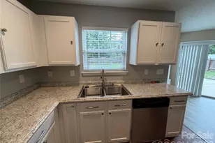 9233 Simonton Dr, Charlotte, NC 28269 - Photo 16