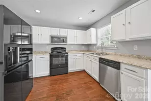 9233 Simonton Dr, Charlotte, NC 28269 - Photo 14