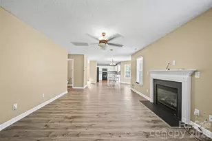 9233 Simonton Dr, Charlotte, NC 28269 - Photo 12