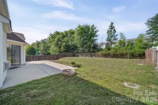 9233 Simonton Dr, Charlotte, NC 28269 - Photo 4