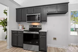 8815 Burnt Umber Dr, Charlotte, NC 28215 - Photo 12