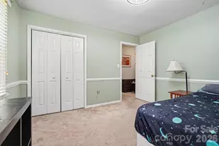 4300 Saxonbury Way, Charlotte, NC 28269 - Photo 22