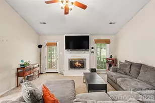 4300 Saxonbury Way, Charlotte, NC 28269 - Photo 6