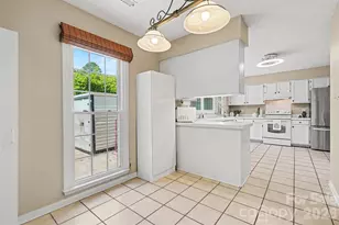 4300 Saxonbury Way, Charlotte, NC 28269 - Photo 18