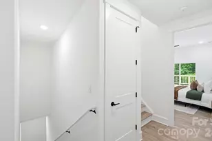 825 Breezewood Dr, Charlotte, NC 28262 - Photo 22