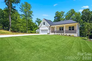 825 Breezewood Dr, Charlotte, NC 28262 - Photo 4