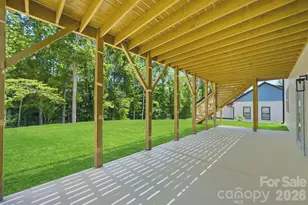 825 Breezewood Dr, Charlotte, NC 28262 - Photo 42