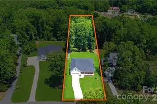 825 Breezewood Dr, Charlotte, NC 28262 - Photo 14