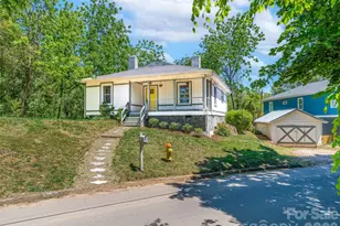 125 Edwards Ave, Swannanoa, NC 28778 - Photo 2