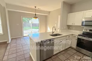 11740 Hawick Valley Ln, Charlotte, NC 28277 - Photo 10