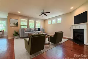 10403 Drake Hill Dr, Huntersville, NC 28078 - Photo 12