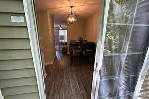 6466 Windsor Gate Ln, Charlotte, NC 28215 - Photo 16
