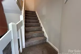 6466 Windsor Gate Ln, Charlotte, NC 28215 - Photo 20