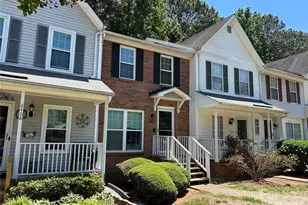 6466 Windsor Gate Ln, Charlotte, NC 28215 - Photo 2