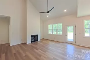 3099 Meadowcrest Dr, Clover, SC 29710 - Photo 8