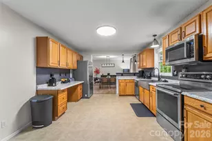 570 Pleasant View Dr, Marion, NC 28752 - Photo 12