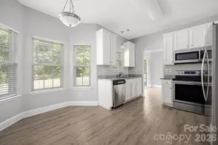 5834 Timbertop Ln, Charlotte, NC 28215 - Photo 2