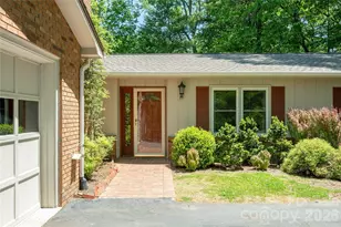 4 Galax Ln, Hendersonville, NC 28791 - Photo 2