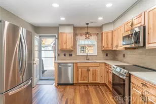11 Pearl St, Black Mountain, NC 28711 - Photo 8