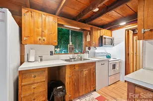 137 Mountain Farm Rd, Burnsville, NC 28714 - Photo 10