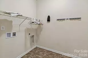10214 Atkins Ridge Dr, Charlotte, NC 28213 - Photo 12