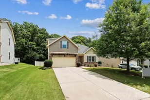 10214 Atkins Ridge Dr, Charlotte, NC 28213 - Photo 2